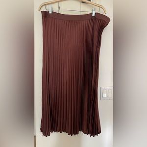 Brown Pleated Elastic Waist Maxi Skirt from H&M
